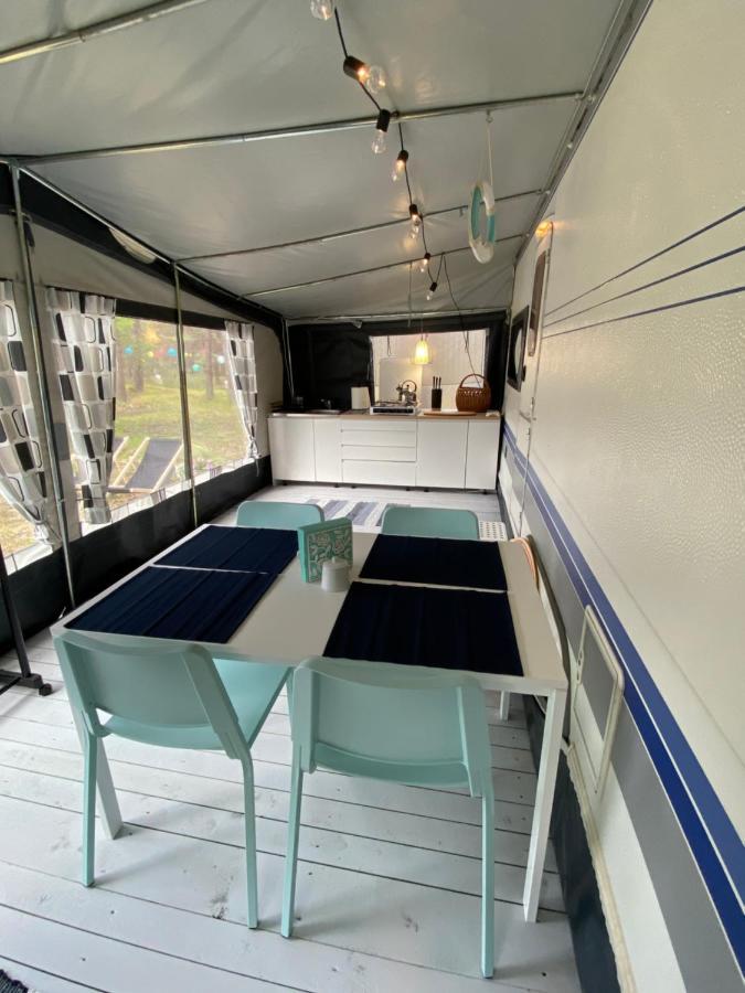 Przyczepa Abordaz Na Campingu Kormoran Hotell Hel Exteriör bild